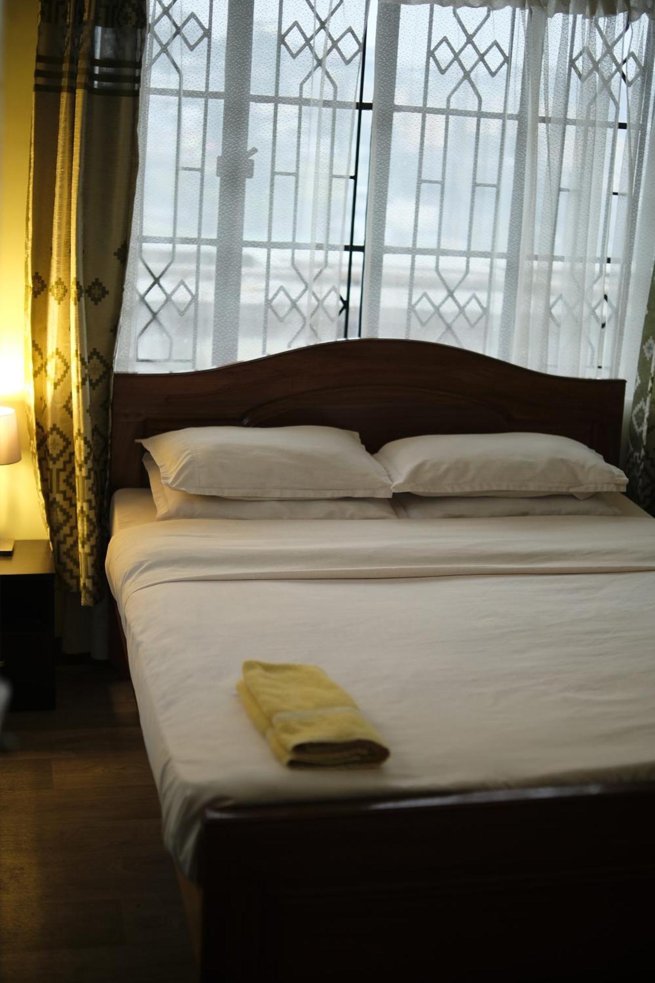 Cafe Sola Bnb Шилонг Екстериор снимка