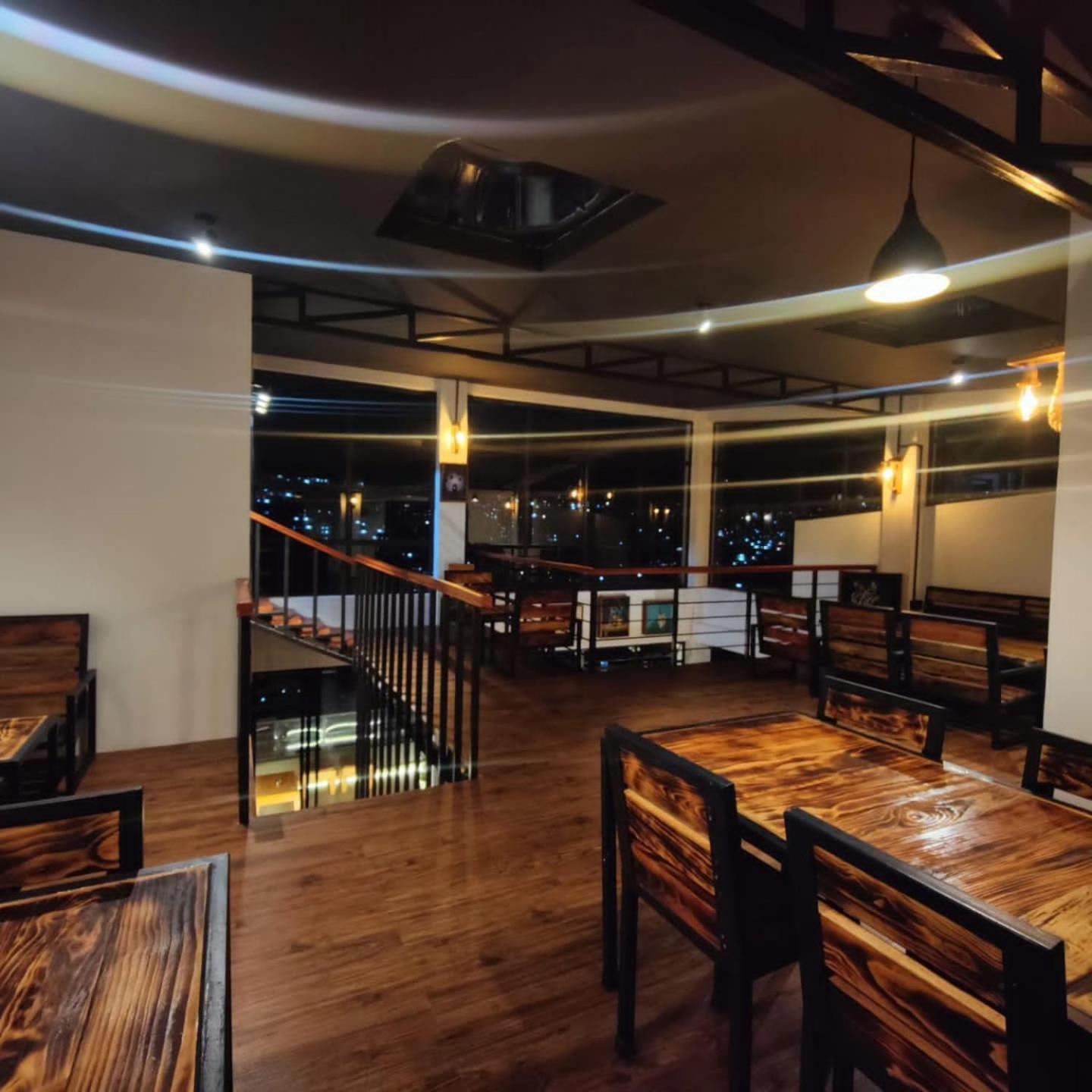 Cafe Sola Bnb Шилонг Екстериор снимка