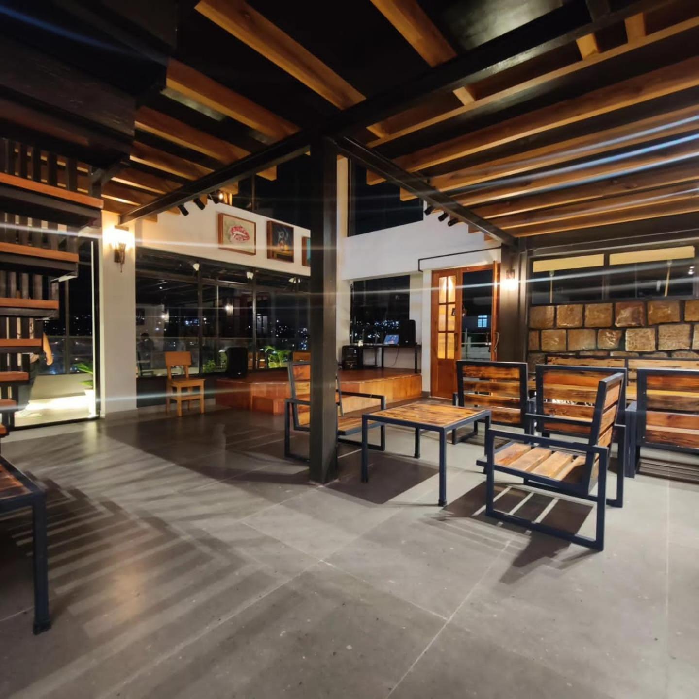 Cafe Sola Bnb Шилонг Екстериор снимка