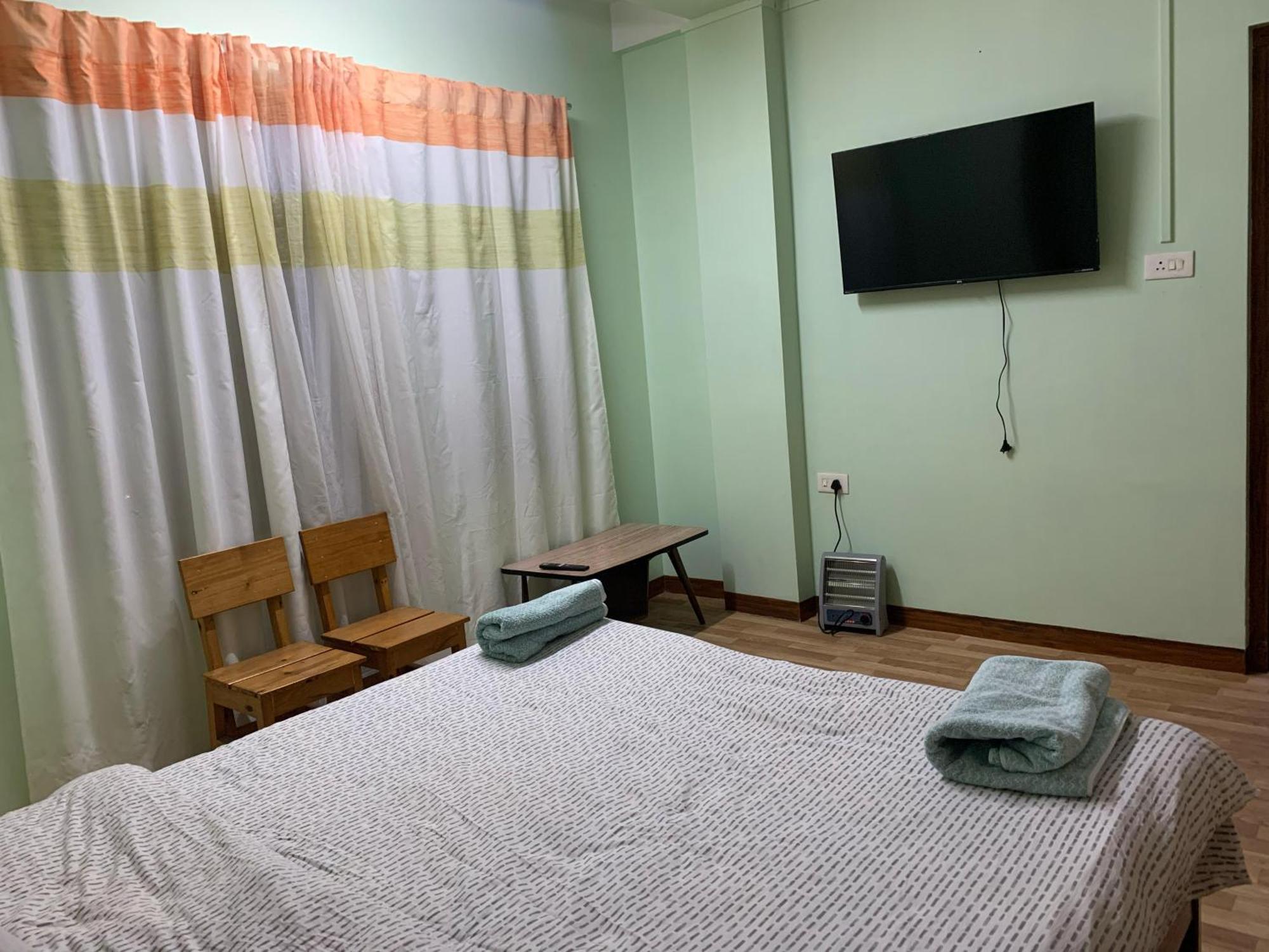 Cafe Sola Bnb Шилонг Стая снимка